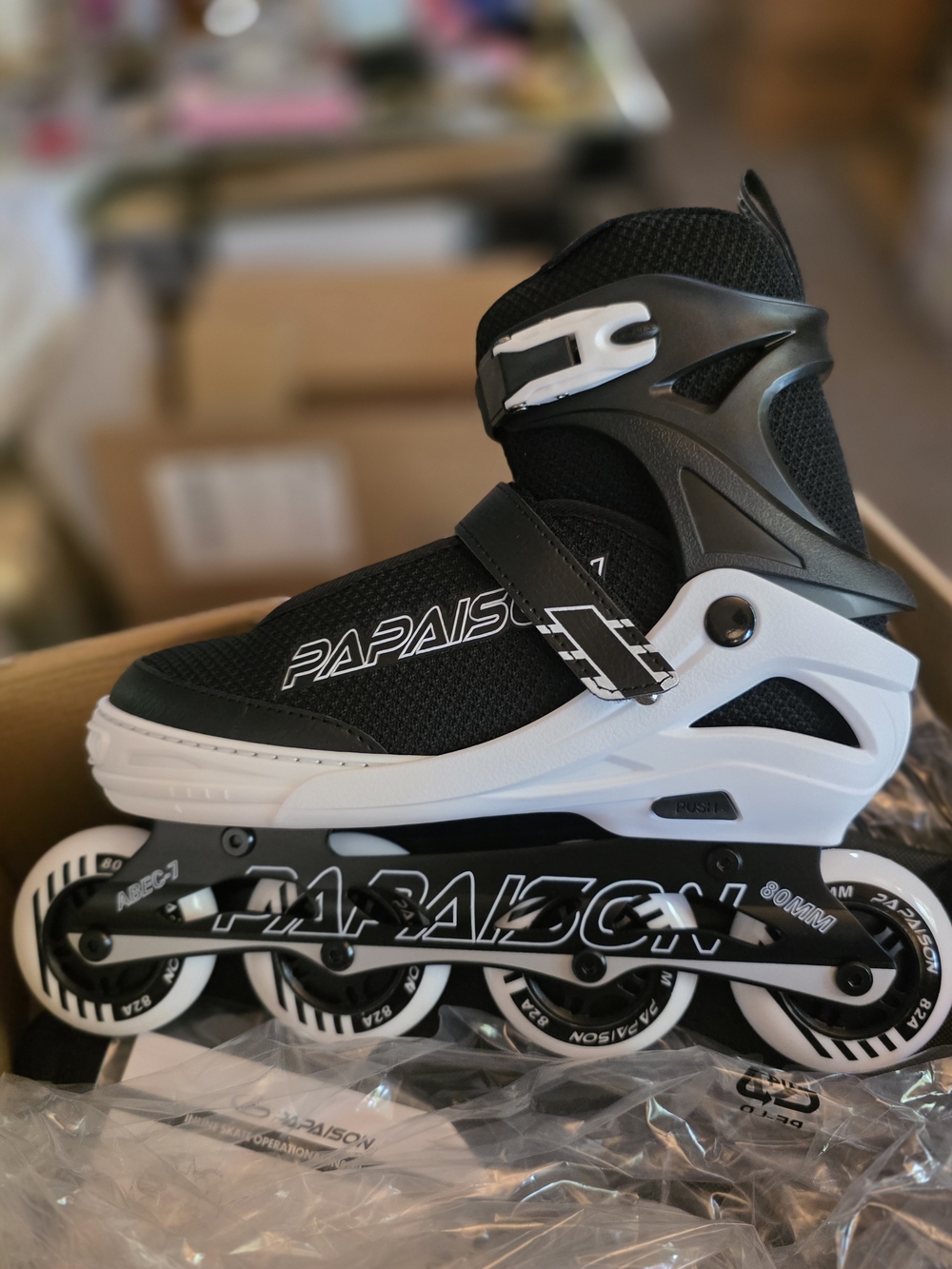 PAPAISON Black and White Adjustable Inline Skate